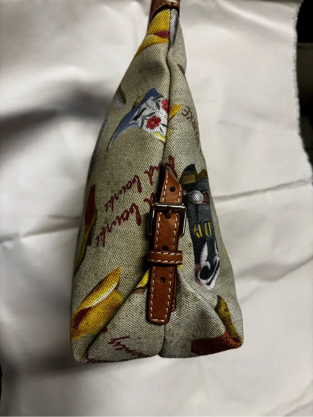 Dooney & Bourke Beige Canvas Western Print Shoulder Bag with Brown Leather Trim - Picture 4 of 6